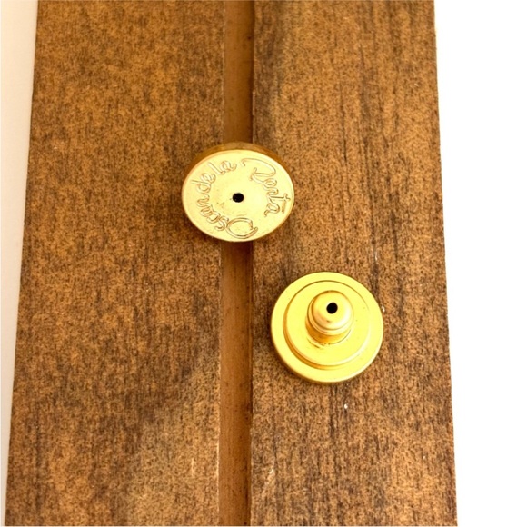 Oscar de la Renta
Starfish Crystal drop earrings. Royal Blue Crystal - Picture 4 of 5